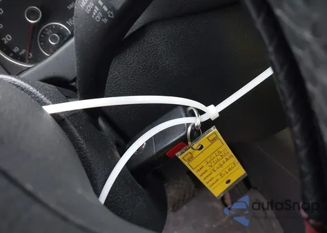 2013 Volkswagen Tiguan Se z USA, uszkodzony, nr VIN WVGBV3AX6DW078756